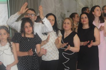 Dünya evine kınayı soğutmadan girdiler 
