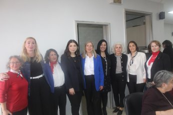 Huzurlu ülkenin yolu mutlu annelerden geçer 