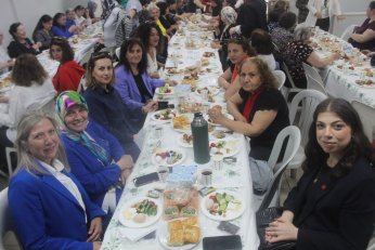 Huzurlu ülkenin yolu mutlu annelerden geçer 