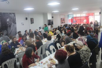 Huzurlu ülkenin yolu mutlu annelerden geçer 