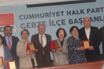 Huzurlu ülkenin yolu mutlu annelerden geçer 