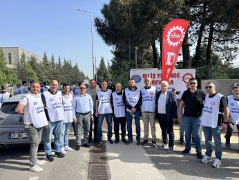 Lastik-İş PG’de greve çıktı