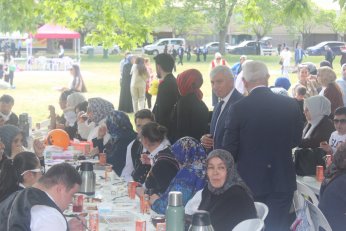 Ön yargıları sevgiyle yıkıyorlar 