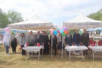 Festivalde ders. Derste festival