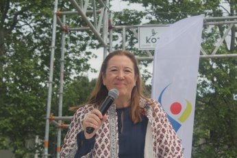Festivalde ders. Derste festival