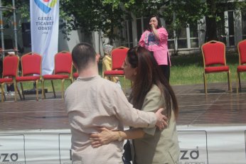 Festivalde ders. Derste festival