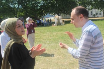 Festivalde ders. Derste festival