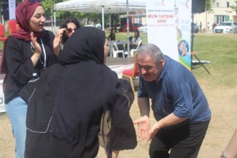 Festivalde ders. Derste festival