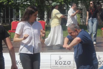 Festivalde ders. Derste festival