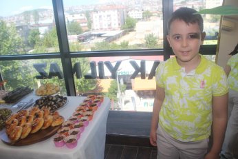 Diyetisyen Yılmaz diyet bozdurup ölçü aldırdı