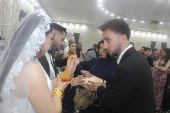 Şamdanlara Sinoplu gelin Gemicilere Ardahanlı damat