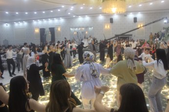 Şamdanlara Sinoplu gelin Gemicilere Ardahanlı damat