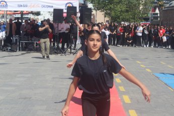 Görevimiz 19 Mayıs ruhuyla geleceğe taşımak