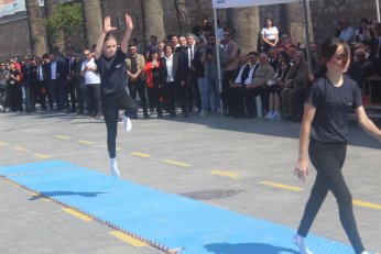 Görevimiz 19 Mayıs ruhuyla geleceğe taşımak