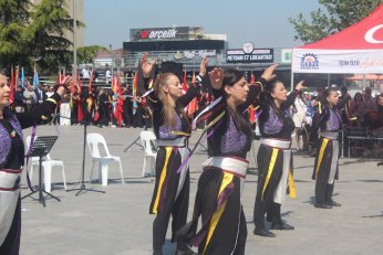 Görevimiz 19 Mayıs ruhuyla geleceğe taşımak