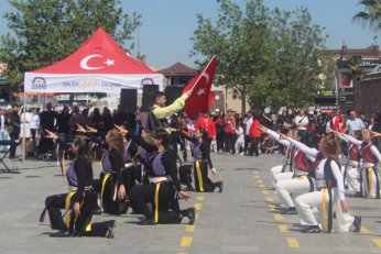 Görevimiz 19 Mayıs ruhuyla geleceğe taşımak
