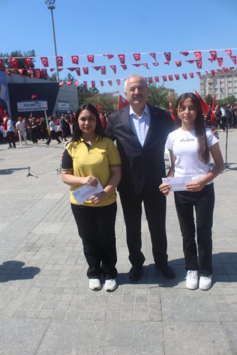 Görevimiz 19 Mayıs ruhuyla geleceğe taşımak