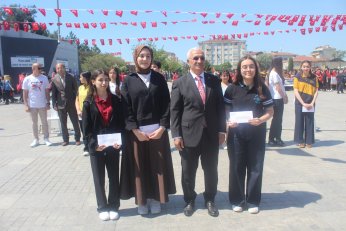 Görevimiz 19 Mayıs ruhuyla geleceğe taşımak