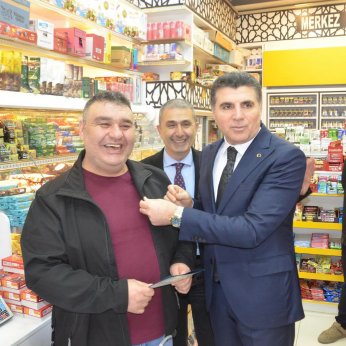 Hayırda yarışıyorsak cenazede  neden kutuplaşıyoruz?