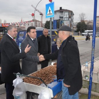Hayırda yarışıyorsak cenazede  neden kutuplaşıyoruz?