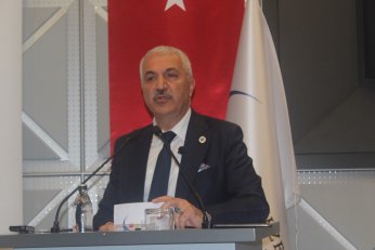 Yarıştık. Kazandık. O zaman hakkını vermeli