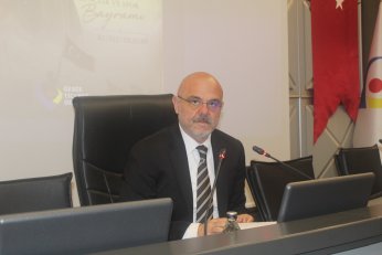 Yarıştık. Kazandık. O zaman hakkını vermeli