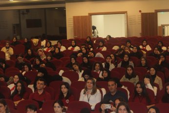 Darbe ve krizlere karşı düşünen toplum