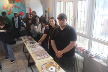 Sarkuysan'da vur patlasın çal oynasın