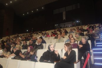Beşinci konserde Zeki Müren’i yâd ettiler