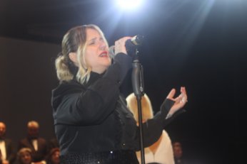 Beşinci konserde Zeki Müren’i yâd ettiler