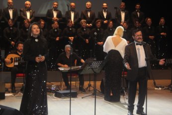 Beşinci konserde Zeki Müren’i yâd ettiler