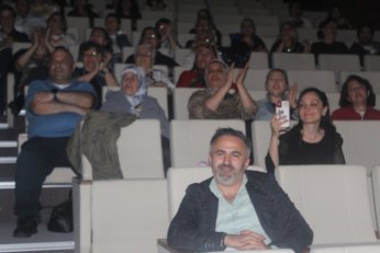 Beşinci konserde Zeki Müren’i yâd ettiler