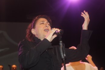 Beşinci konserde Zeki Müren’i yâd ettiler