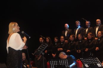 Beşinci konserde Zeki Müren’i yâd ettiler
