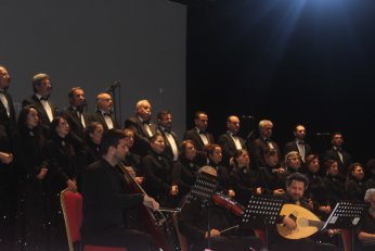 Beşinci konserde Zeki Müren’i yâd ettiler