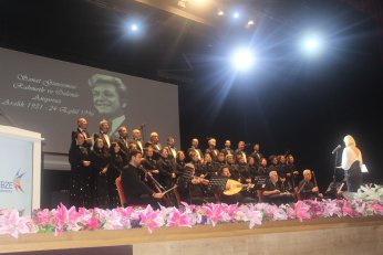 Beşinci konserde Zeki Müren’i yâd ettiler