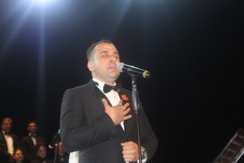 Beşinci konserde Zeki Müren’i yâd ettiler