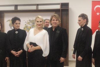 Beşinci konserde Zeki Müren’i yâd ettiler