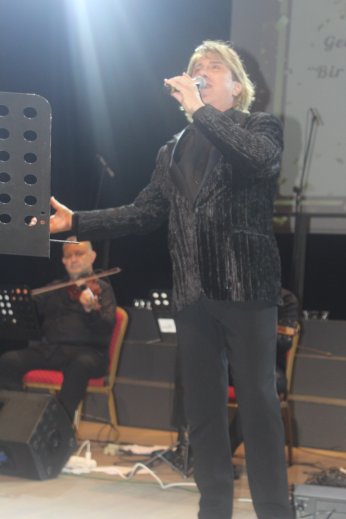 Beşinci konserde Zeki Müren’i yâd ettiler