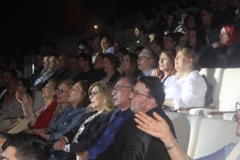 Beşinci konserde Zeki Müren’i yâd ettiler