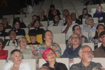 Beşinci konserde Zeki Müren’i yâd ettiler
