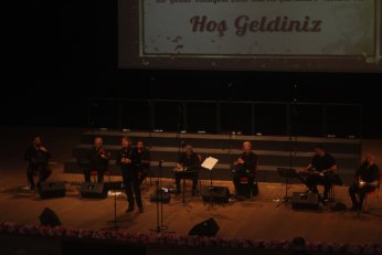 Beşinci konserde Zeki Müren’i yâd ettiler