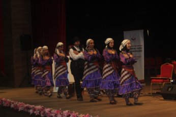 Oyun oyun türkü türkü Türkiye turu 