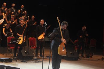 Oyun oyun türkü türkü Türkiye turu 