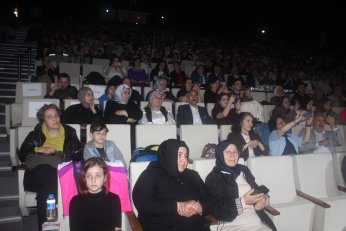 Oyun oyun türkü türkü Türkiye turu 