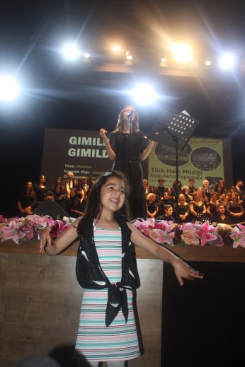 Oyun oyun türkü türkü Türkiye turu 