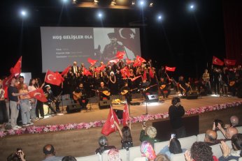 Oyun oyun türkü türkü Türkiye turu 