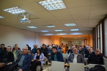 Rejime entegre muhalefetin karşısındayız