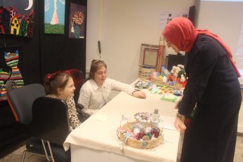 Eserlerimi hayal kurarak yapıyorum