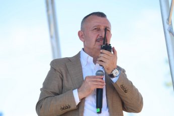Bu yıl ilk kez Mersin Balığı da bırakıldı